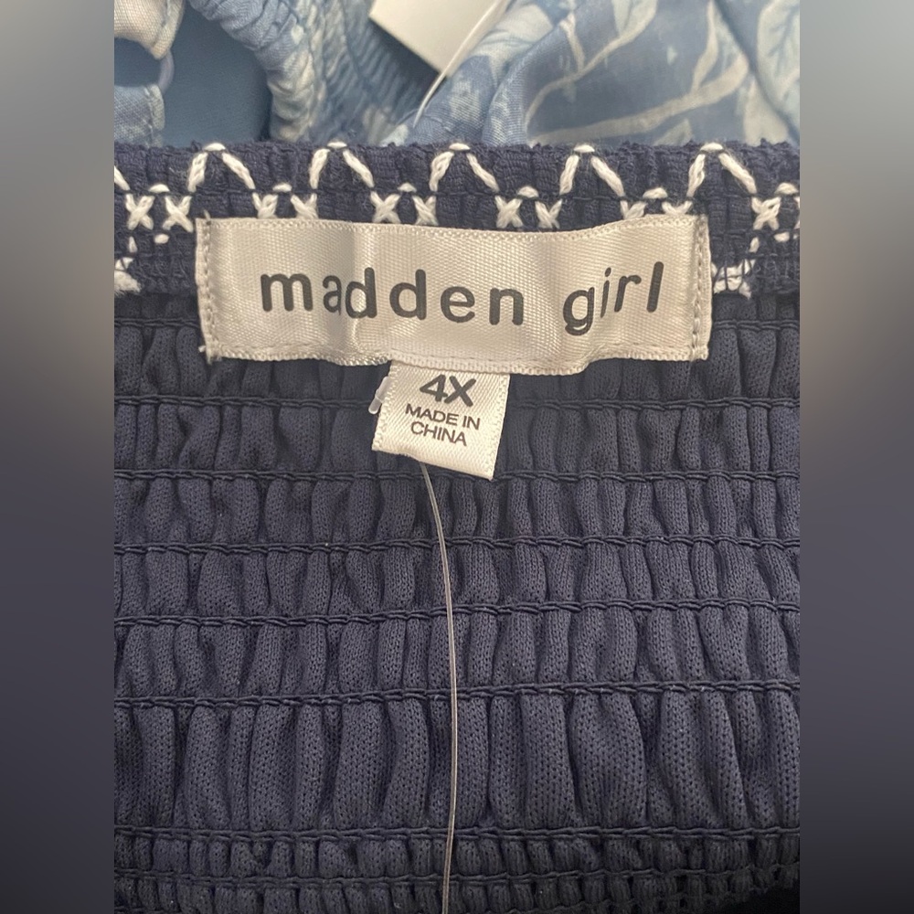 NWT.. MADDEN GIRL PLUS TIE SHOULDER SMOCKED SUN DRESS IN NAVY - Picture 3 of 10